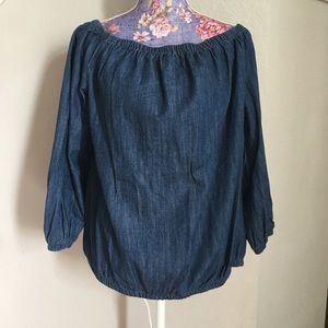 Universal Threads denim off the shoulder blouse